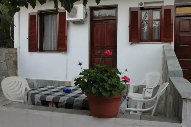 Ballas Apartments