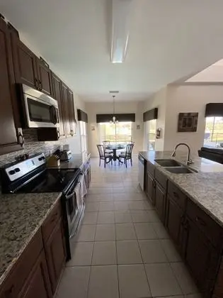 Balmoral Breeze 5 Bedrooms - Mutfak
