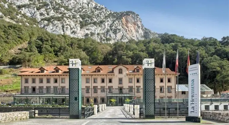 Balneario la Hermida - Öne Çıkan Resim