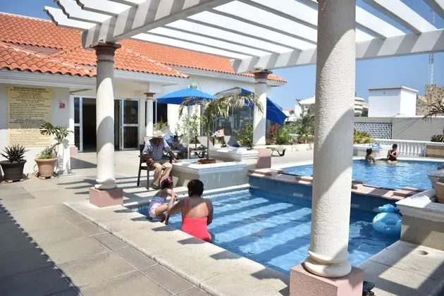 Hotel Baluarte - Havuz
