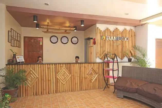 Bamboo Beach Resort Bar and Restaurant - Lobi