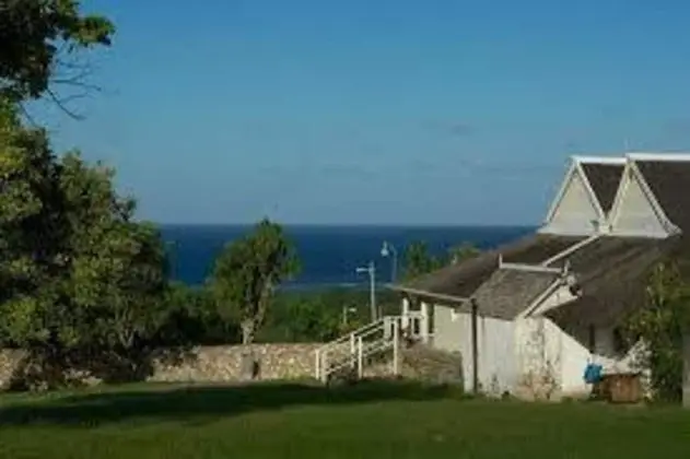 Bamboo Breeze Inn