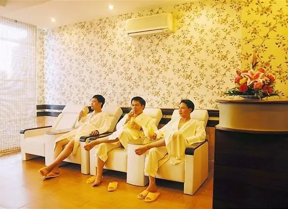 Bamboo Green Central Hotel - Spa