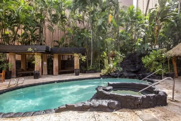 Bamboo Waikiki Hotel - Havuz