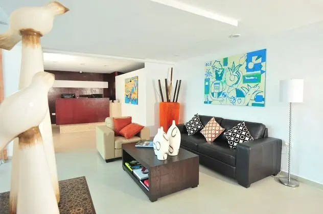 Bambu Suites - Near Quinta Avenida - Lobi