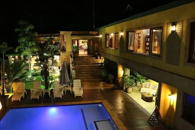 Bambuu Lakeside Lodge - Havuz