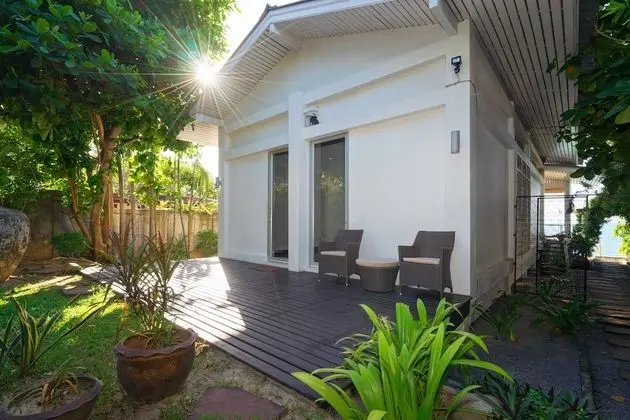 Ban Mok Talay Beachfront Villa - Dış Mekan
