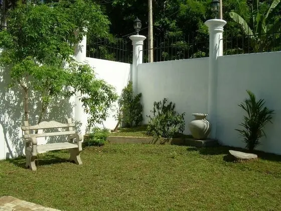 Bandhusena House and Apartments - Dış Mekan