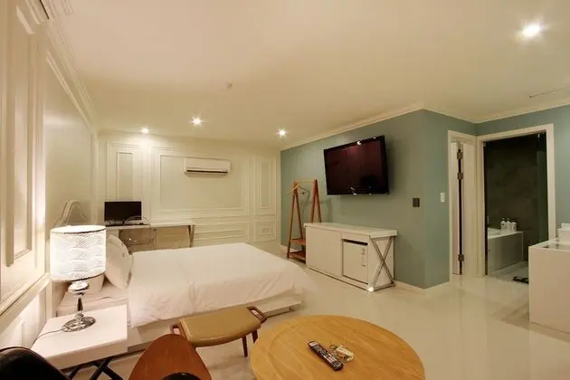 Bando Tourism Hotel