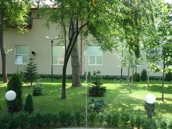 Hotel Baneasa Parc