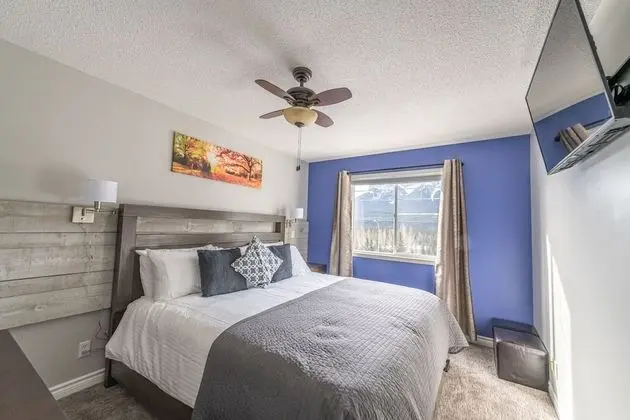 Banff Boundary Lodge-Mountain View Condo - Oda
