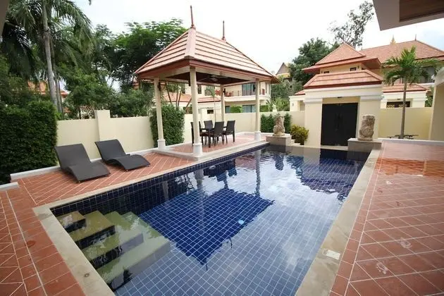 Bang Saray Pool Villa by Pattaya Sunny Rentals - Havuz