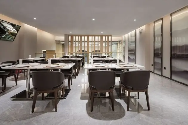 Bangkok One Hotel Shenzhen Dalang Branch - Yerinde Yemek