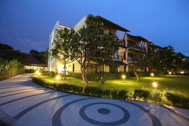 Bangsaen Heritage Hotel - Dış Mekan