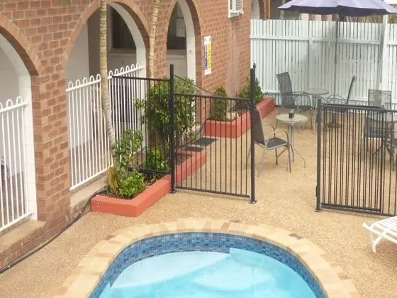 Banjo Paterson Motor Inn - Havuz