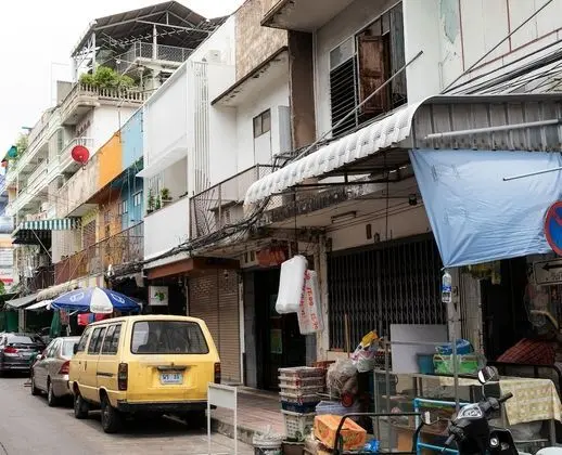 Banku Tea House - Adults Only
