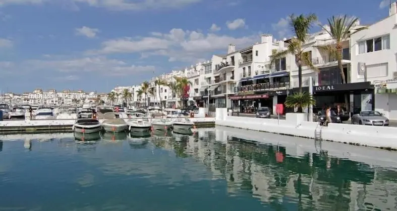 Banus Beach Studio