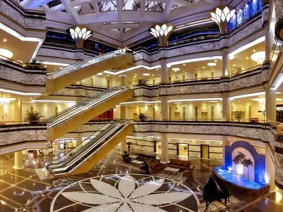 Baohua Harbour View Hotel