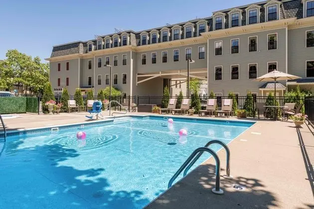 Bar Harbor Grand Hotel - Havuz