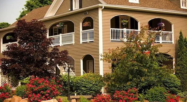 Bar Harbor Manor