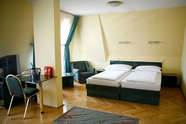 Hotel Bara Budapest - Oda