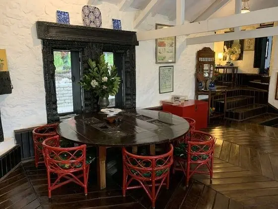 Bara Bungalow Jeolikote, Nainital – A Rosakue Collection - Yerinde Yemek