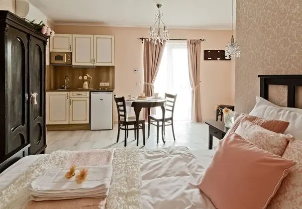 Barackvirág Apartmanház - Oda