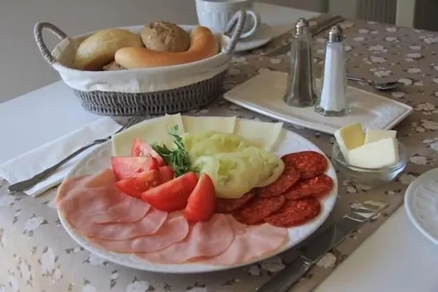 Barackvirág Apartmanház - Yerinde Yemek