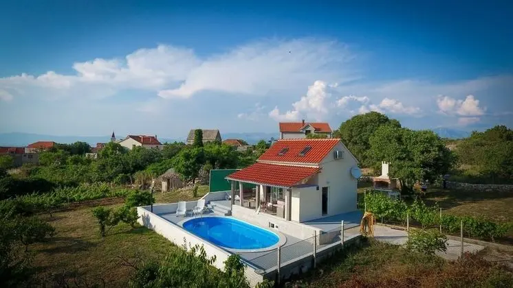 Baras Garden - House With Pool - H