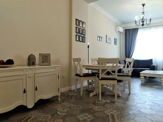 Baratero City Corner Apartment - Oda Düzeni