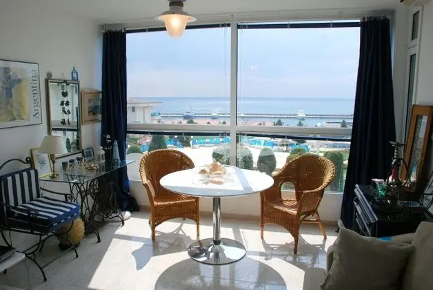 Baratero Vlas Marina Apartment