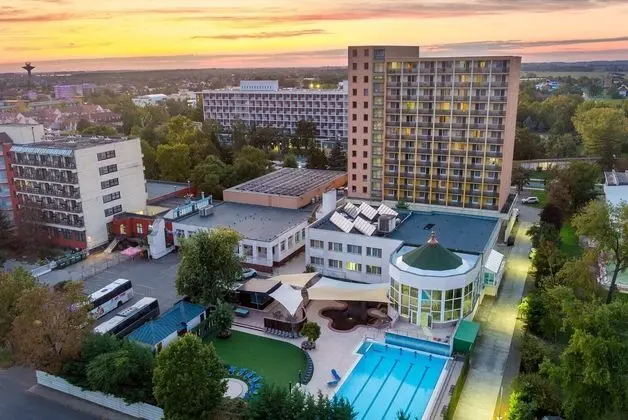 Hotel Barátság Hajdúszoboszló Superior - Öne Çıkan Resim