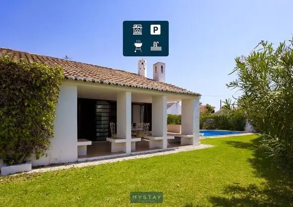Barbecue and Pool Mystay Algarve