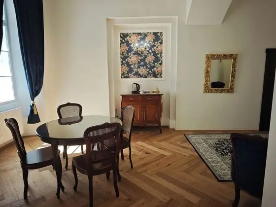 Barbo Palace - Genel