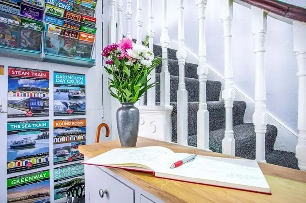 The Barclay Guest House - Lobi