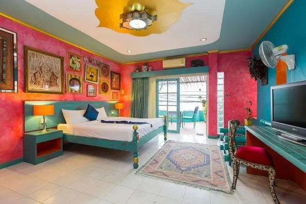Barefoot Hotel Kalim Beach Front - 1