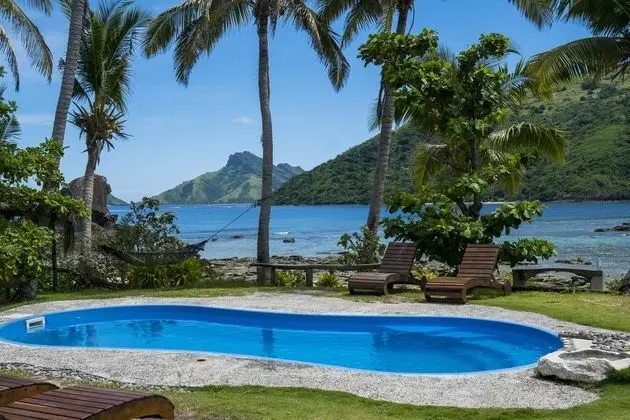 Barefoot Kuata Island