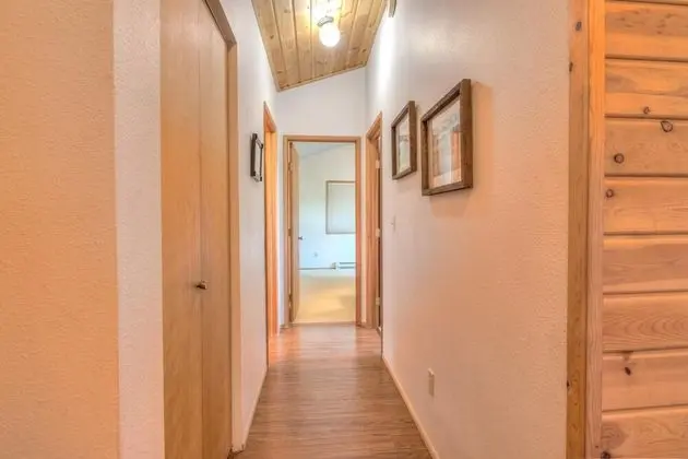 Barefoot Sands - İç Mekan