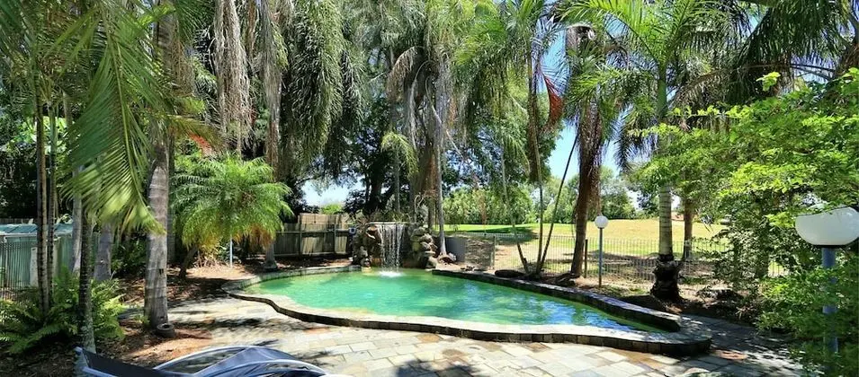 Bargara Gardens Motel & Holiday Villas - Havuz