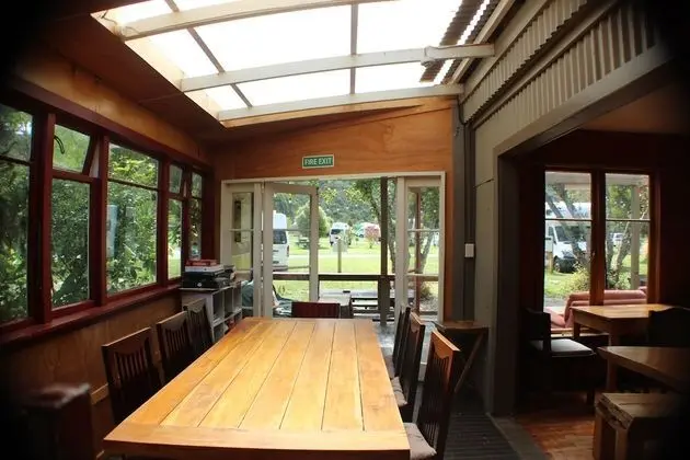 The Barn Cabins & Camping - Lobi