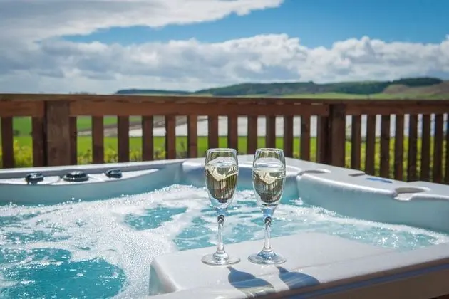 Barn Lodge With Hot Tub Near Cupar, Fife - Spa