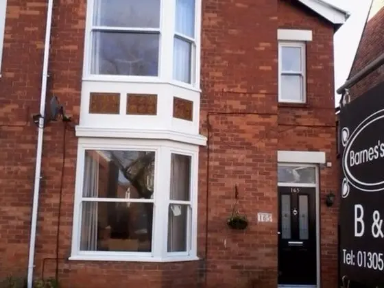 Barnes's Rest Bed & Breakfast & Caravan