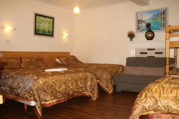 Barry House - Genel