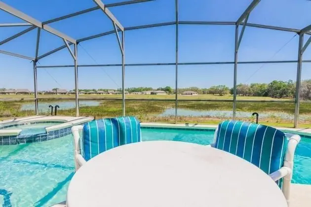 Barry's Marbella North Vacation Home - Havuz