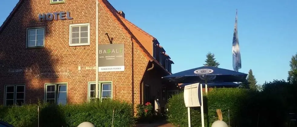 BASALT Hotel Restaurant Lounge