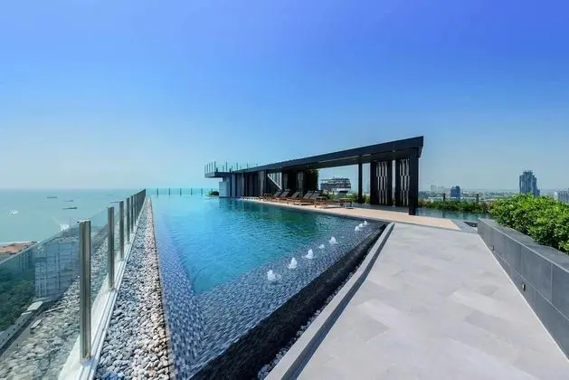 The Base Central Pattaya by Minsu - Havuz