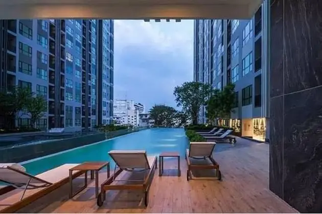 The Base Central Pattaya Sea View - Havuz