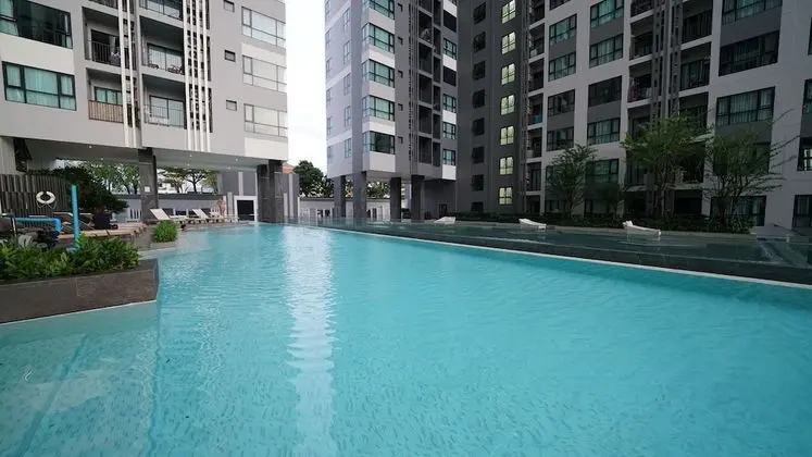 The Base Central Pattaya BY U Plus - Havuz