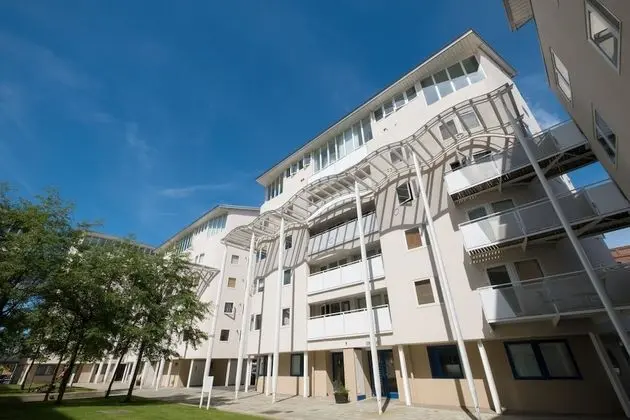Base Serviced Apartments - The Docks - Dış Mekan