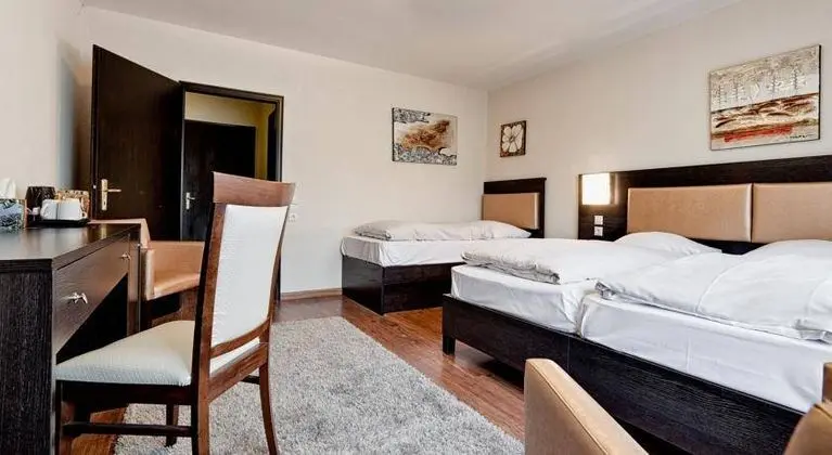 BASE1 Hotel Grenzblick